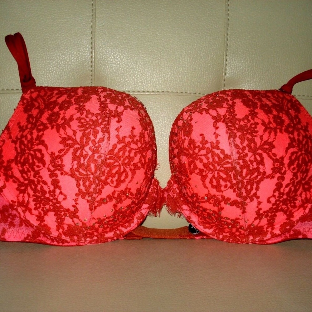 VICTORIAS SECRET Very Sexy Lace push up bra 36D